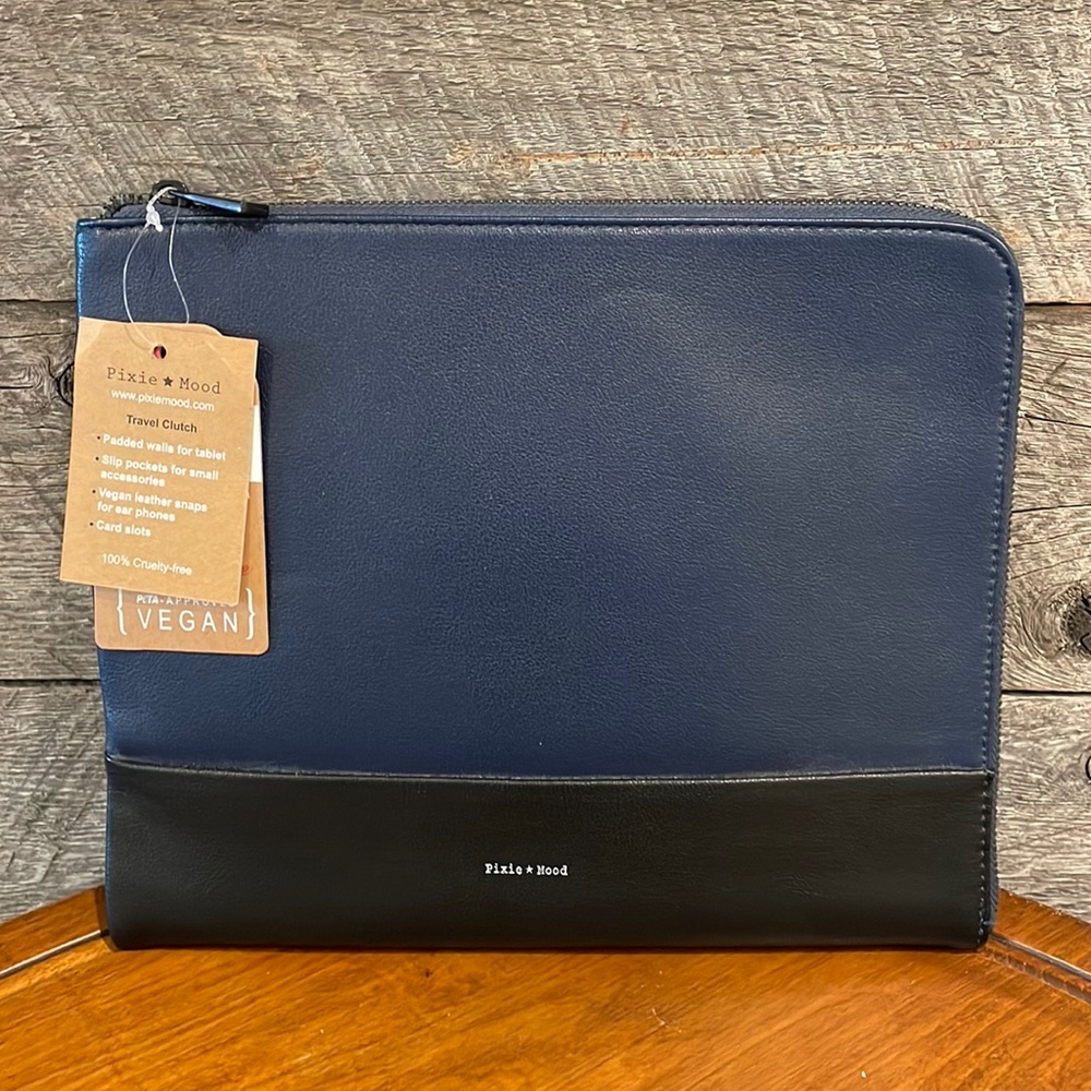 Pixie Mood tablet travel Clutch